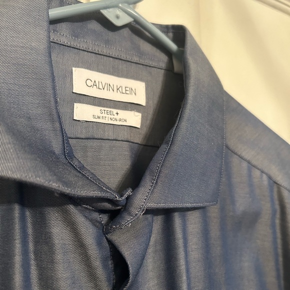 Calvin Klein NWOT steel+ slim fit button-up - Picture 4 of 4